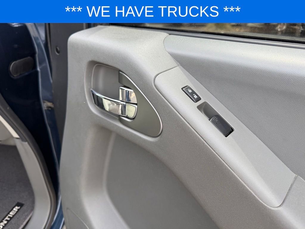 Used 2020 Nissan Frontier SV image 27