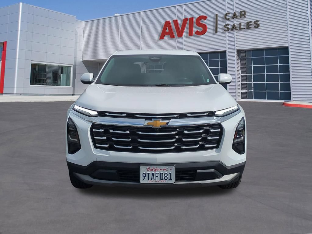 Used 2025 Chevrolet Equinox LT AWD/4WD image 2