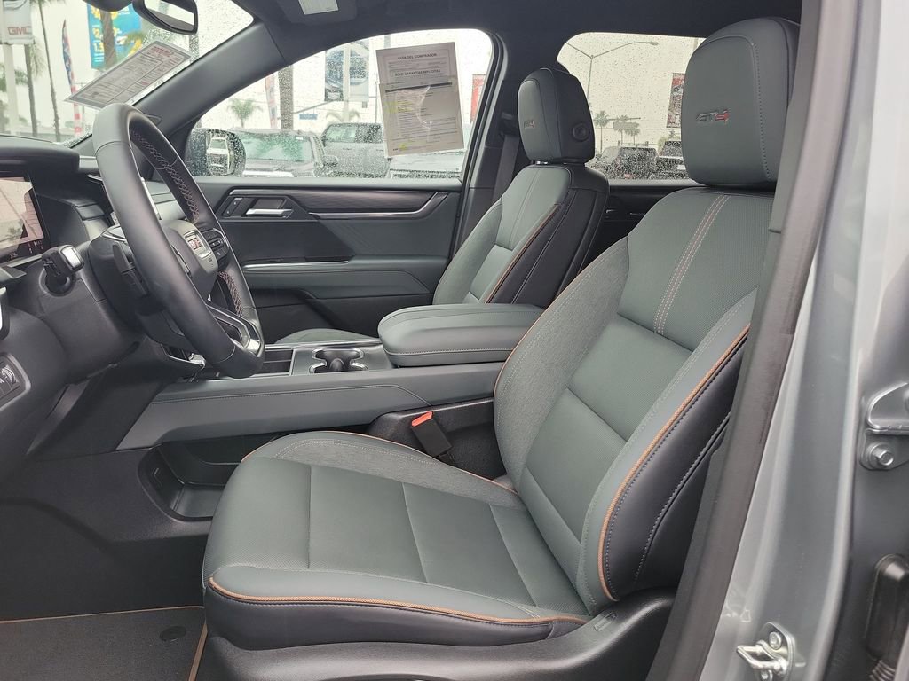 Used 2025 GMC Acadia AT4 image 19