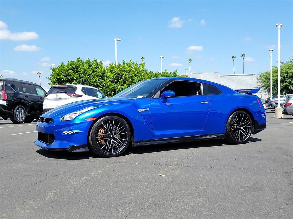 Used 2024 Nissan GT-R Premium w/ Premium Interior Package image 31