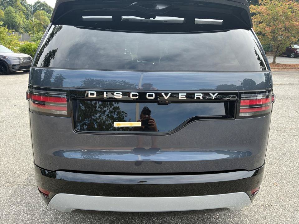 New 2026 Land Rover Discovery Limited Edition AWD/4WD image 14