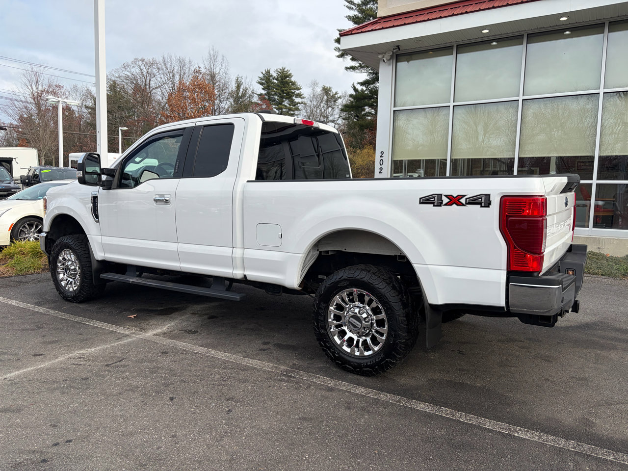 Used 2020 Ford F250 Lariat w/ Chrome Package image 11