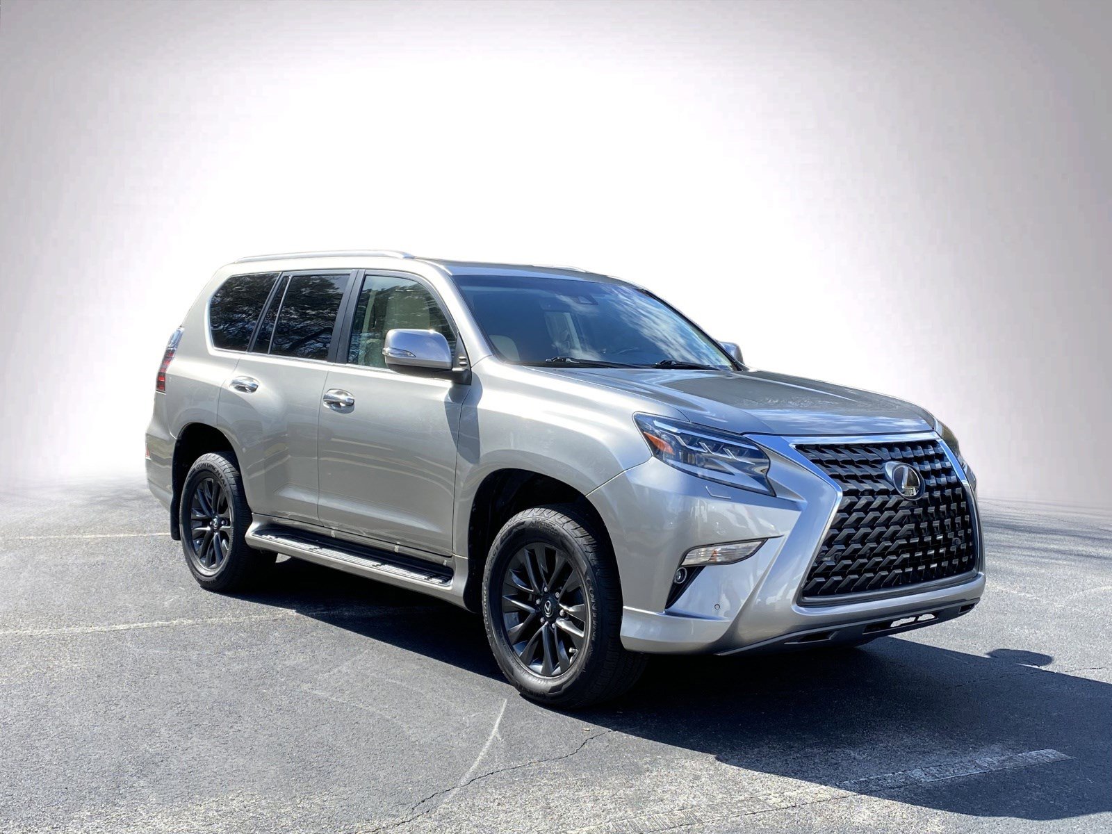 Used 2020 Lexus GX 460 Premium w/ Premium Package image 2