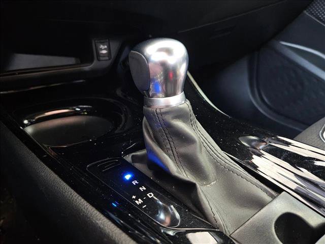 Used 2019 Toyota C-HR XLE image 10