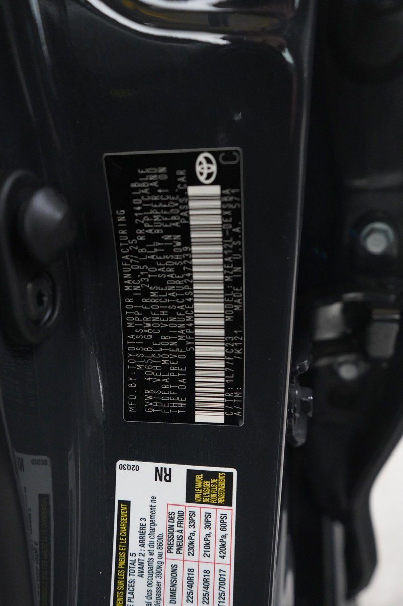 Used 2025 Toyota Corolla SE image 25