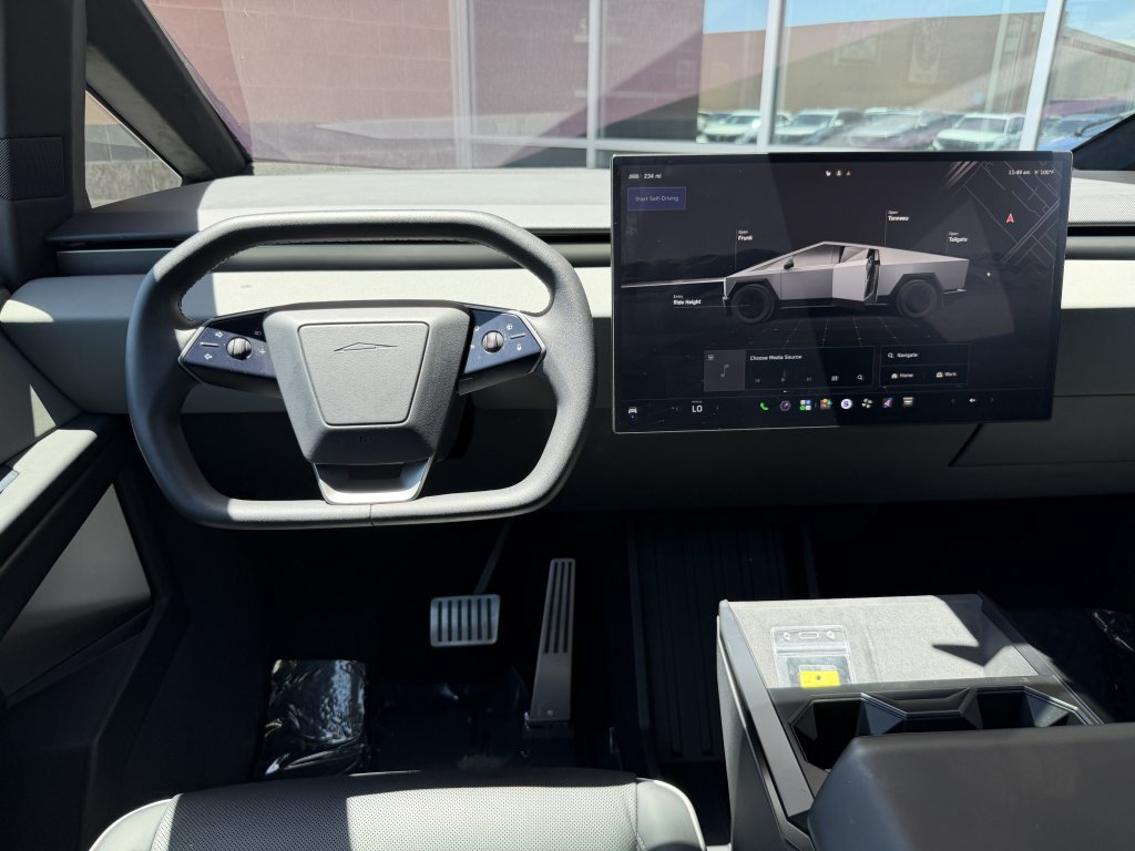 Used 2024 Tesla Cybertruck AWD Crew Cab image 16