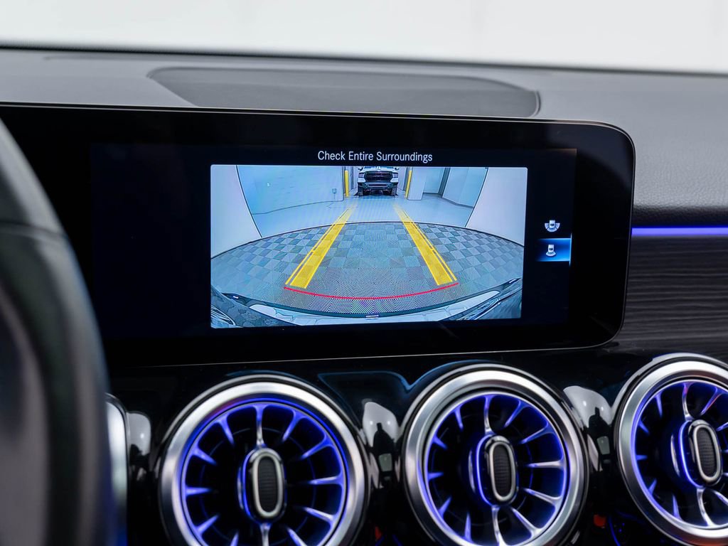 Used 2023 Mercedes-Benz GLB 250 4MATIC image 25