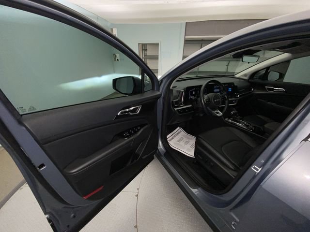 Used 2024 Kia Sportage EX FWD image 11