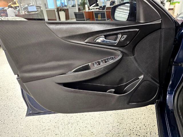 Used 2021 Chevrolet Malibu LT image 24