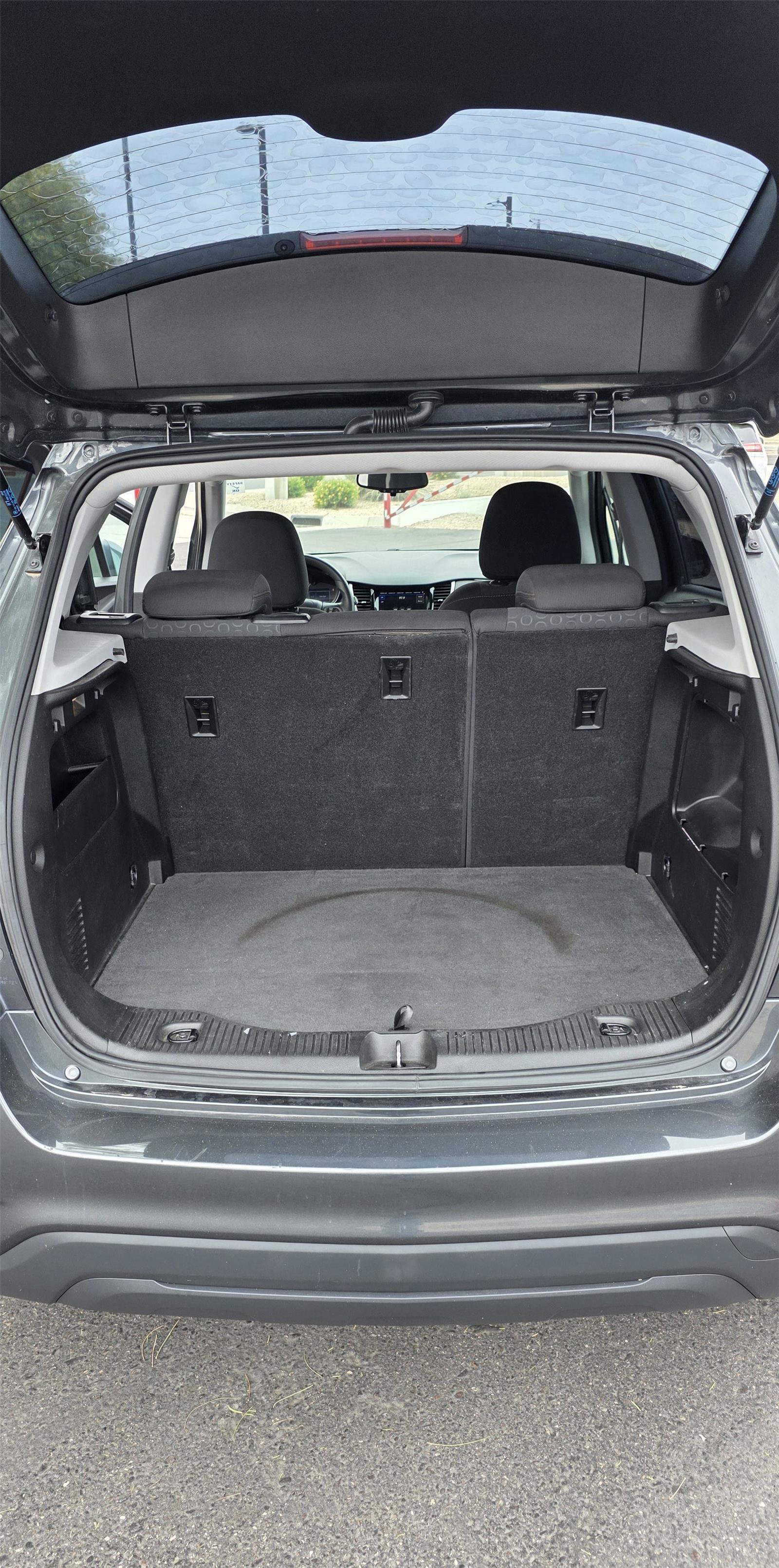 Used 2020 Chevrolet Trax LS FWD image 19