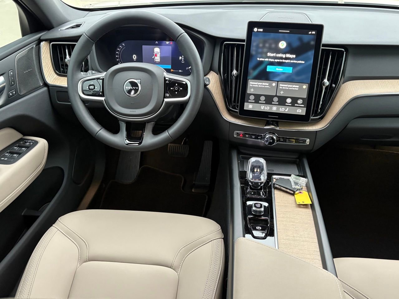 New 2026 Volvo XC60 B5 Plus w/ Protection Package Premier image 11