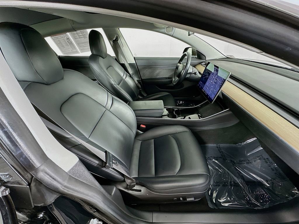 Used 2018 Tesla Model 3 Long Range image 31