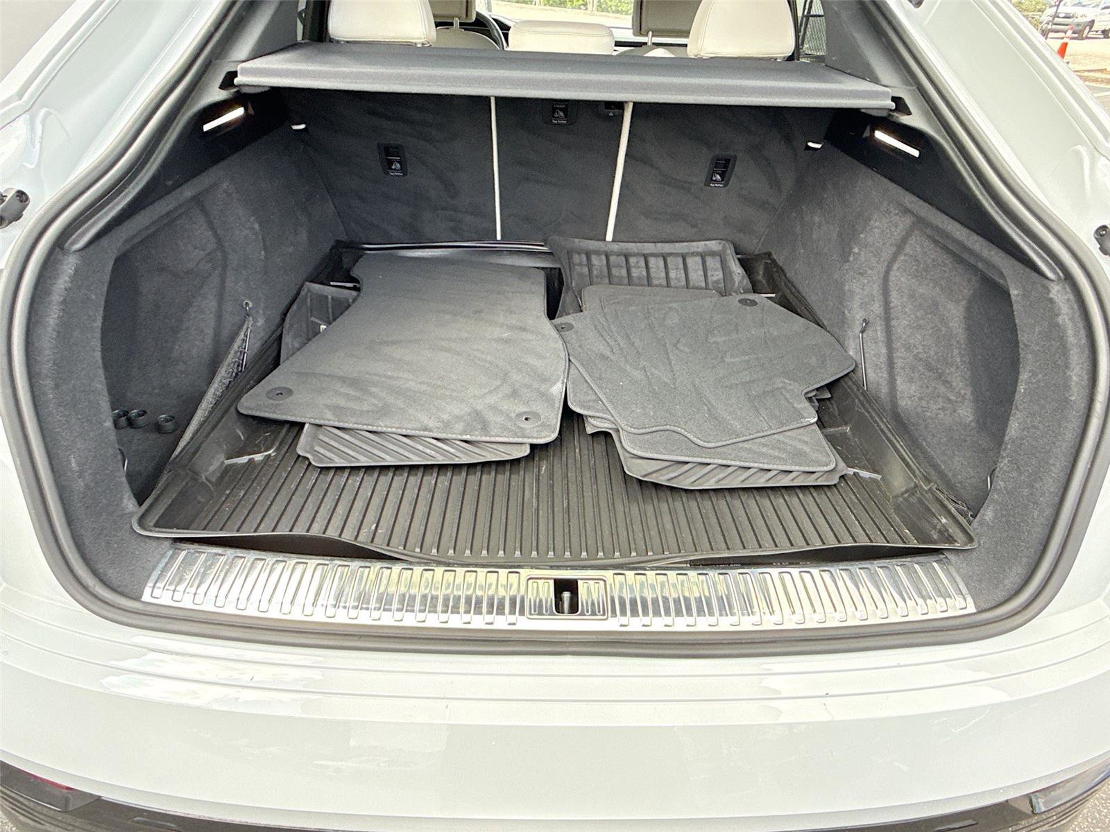 Certified 2024 Audi Q8 e-tron Premium Plus w/ Premium Plus Package image 27