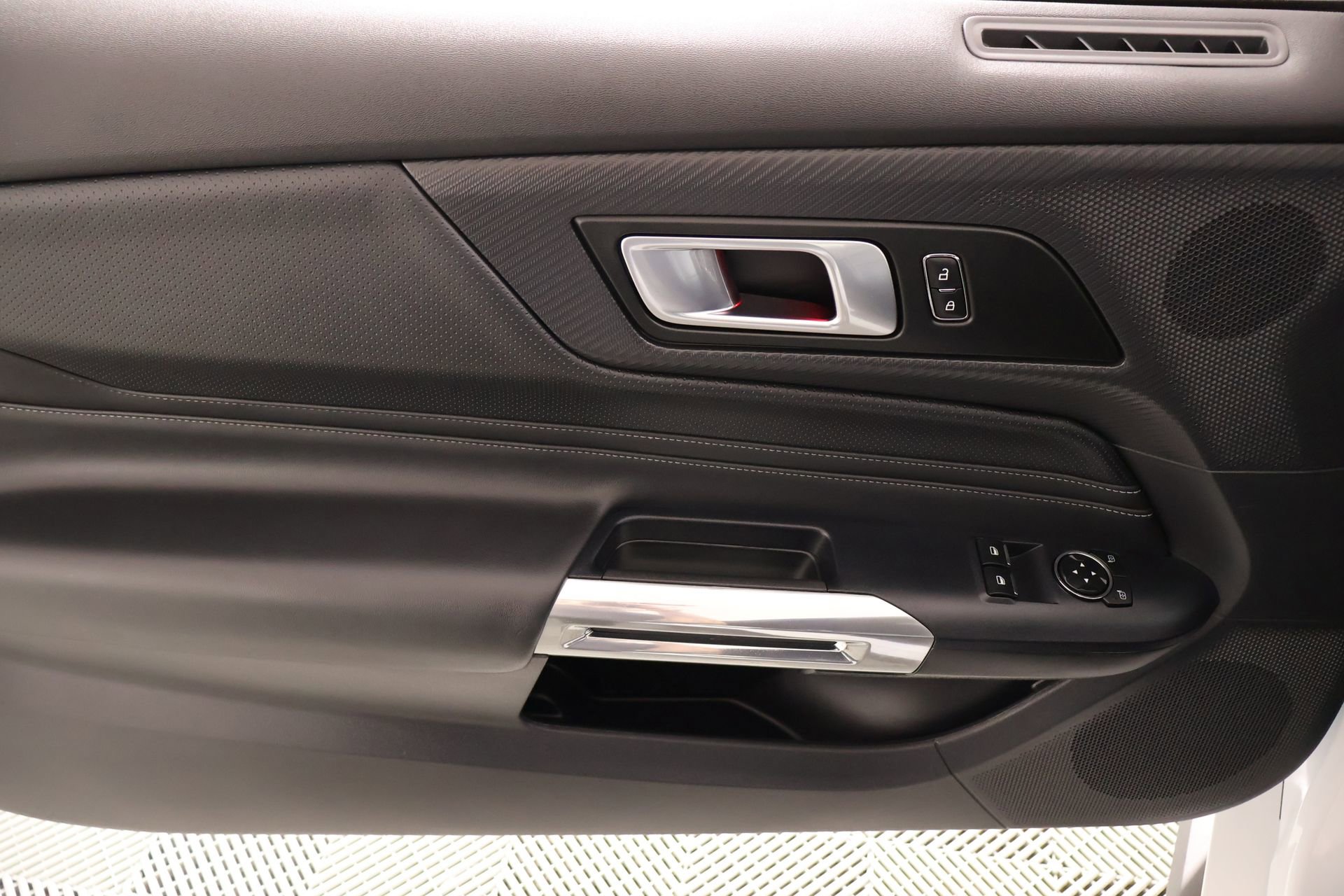 Used 2026 Ford Mustang Premium RWD image 14