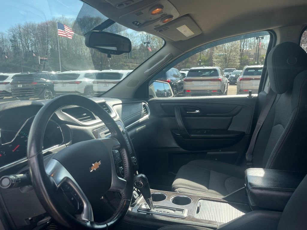 Used 2015 Chevrolet Traverse LT w/ Style and Technology Package AWD/4WD image 16