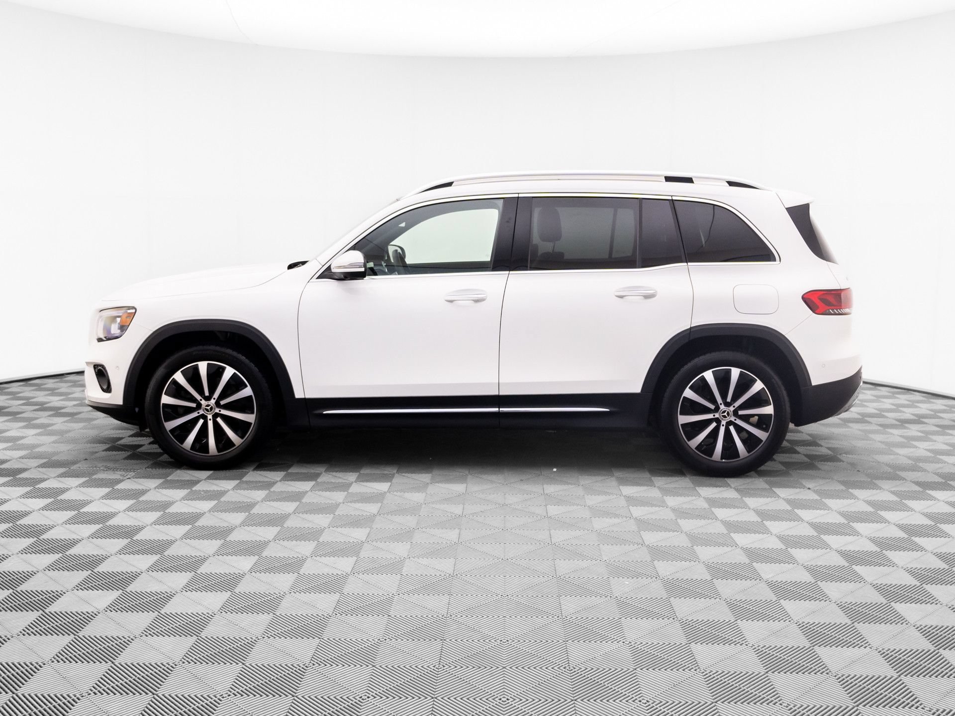 Used 2023 Mercedes-Benz GLB 250 4MATIC video 2