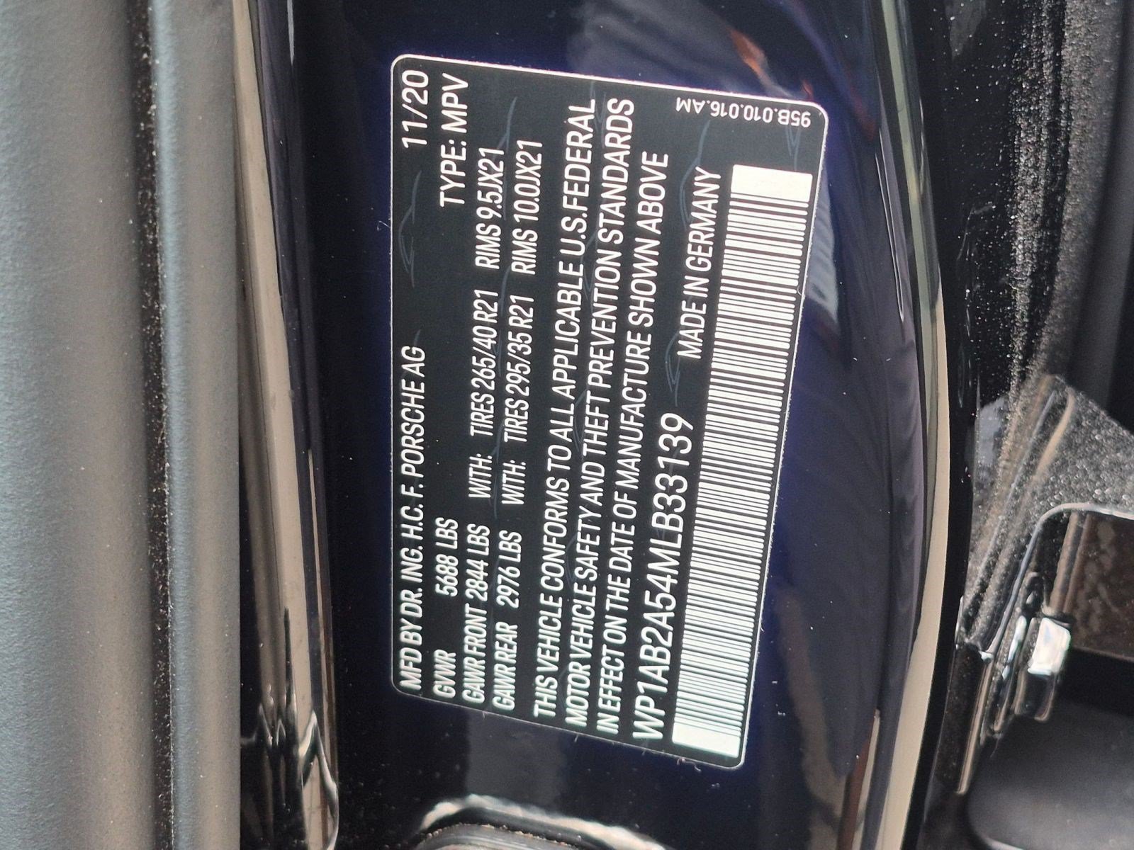 Certified 2021 Porsche Macan S AWD/4WD image 30