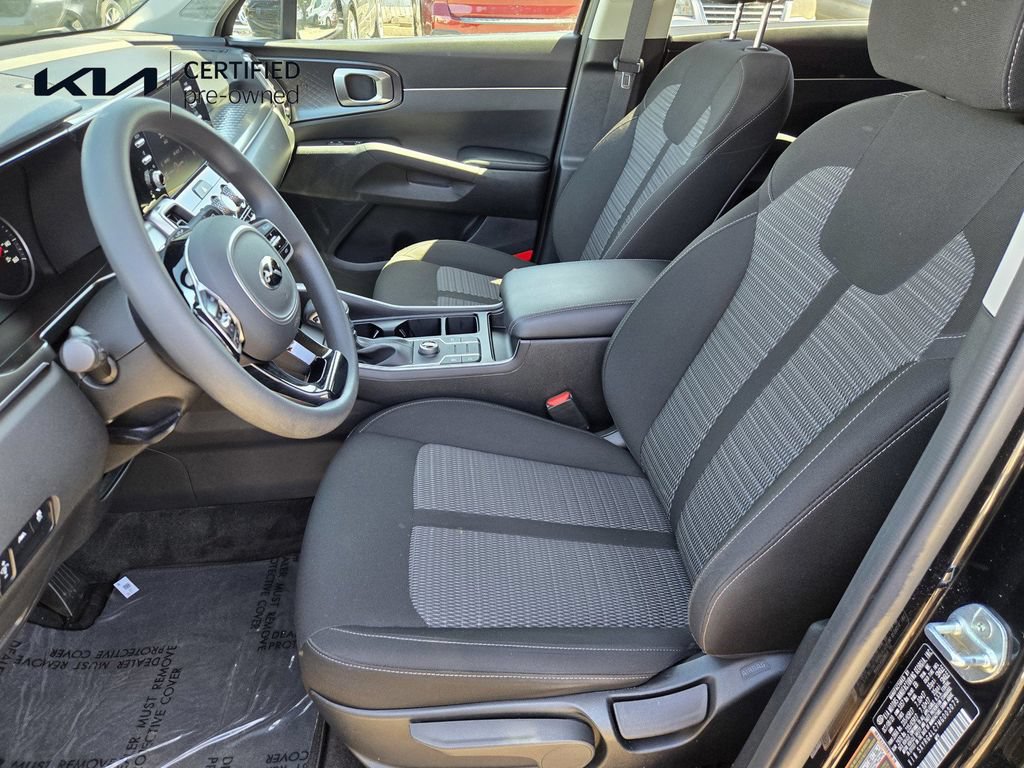 Used 2021 Kia Sorento LX FWD image 16