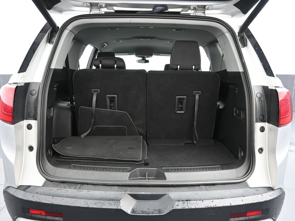 Used 2017 GMC Acadia SLE image 37