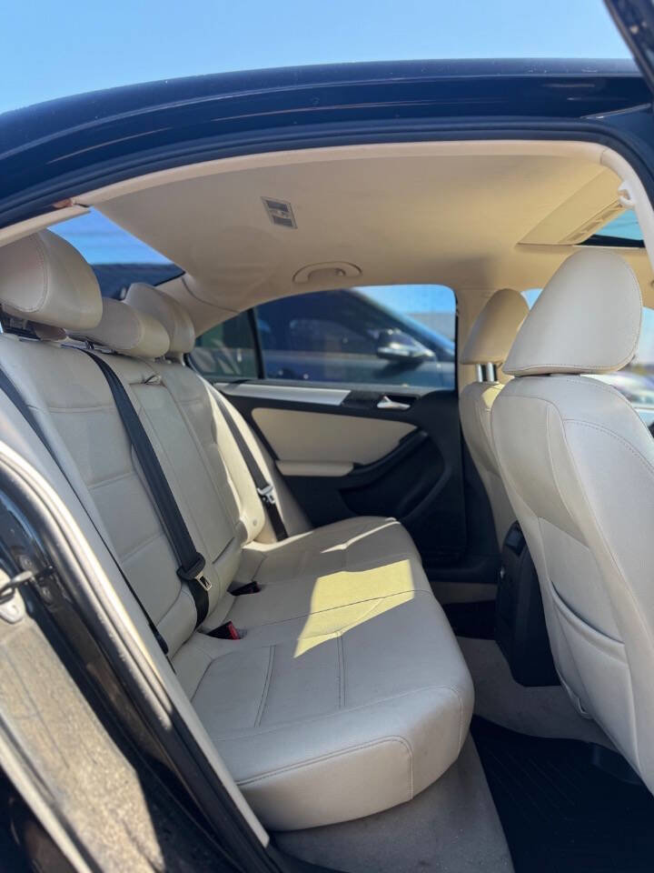 Used 2012 Volkswagen Jetta TDI image 9