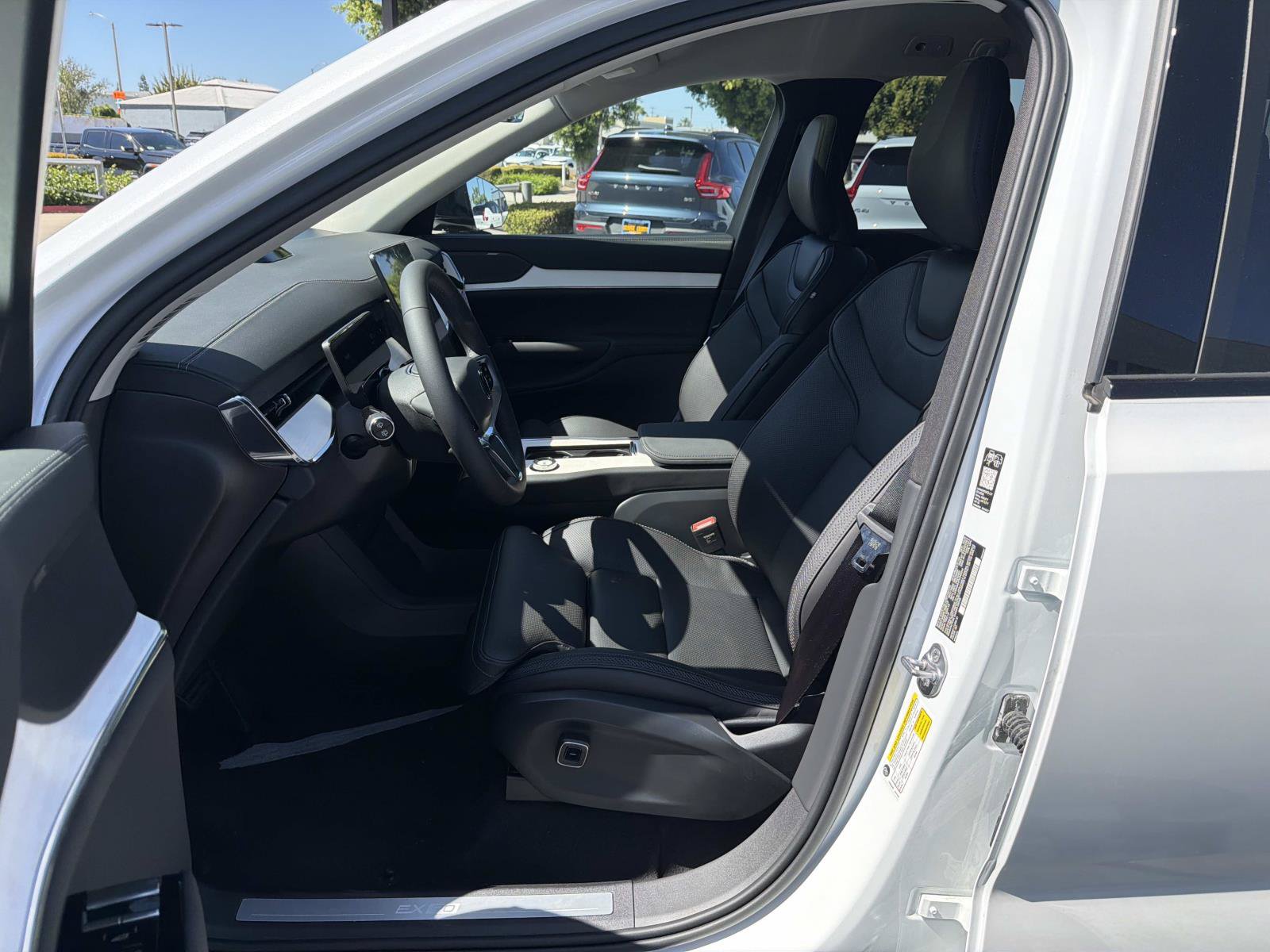New 2026 Volvo EX90 Ultra AWD/4WD image 13