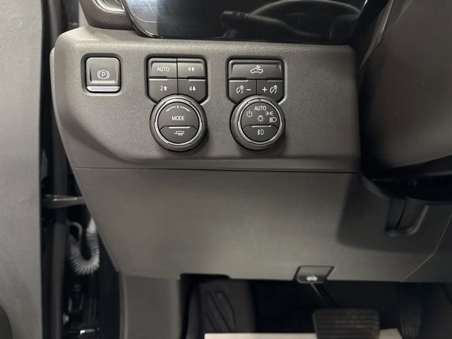 Used 2023 Chevrolet Silverado 1500 LT Trail Boss w/ Protection Package image 29