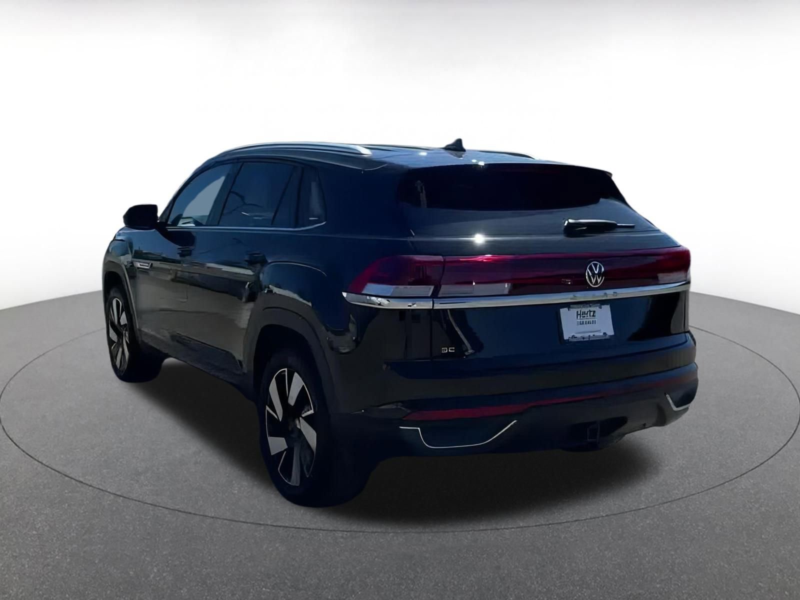 Used 2025 Volkswagen Atlas Cross Sport SE image 10