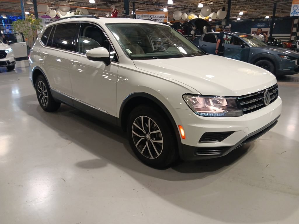 Used 2020 Volkswagen Tiguan SE w/ Panoramic Sunroof Package AWD/4WD image 1