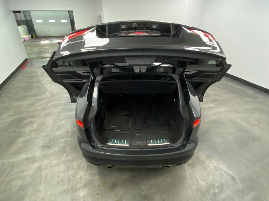 Used 2019 Jaguar F-PACE S image 54