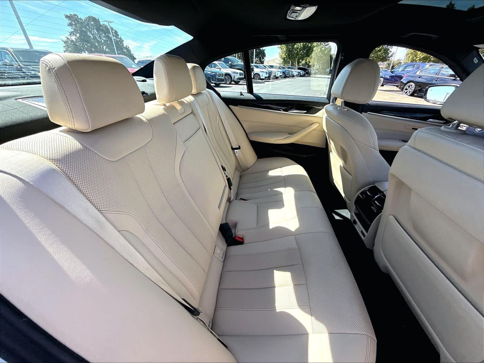 Used 2023 BMW 530e w/ Convenience Package RWD image 28