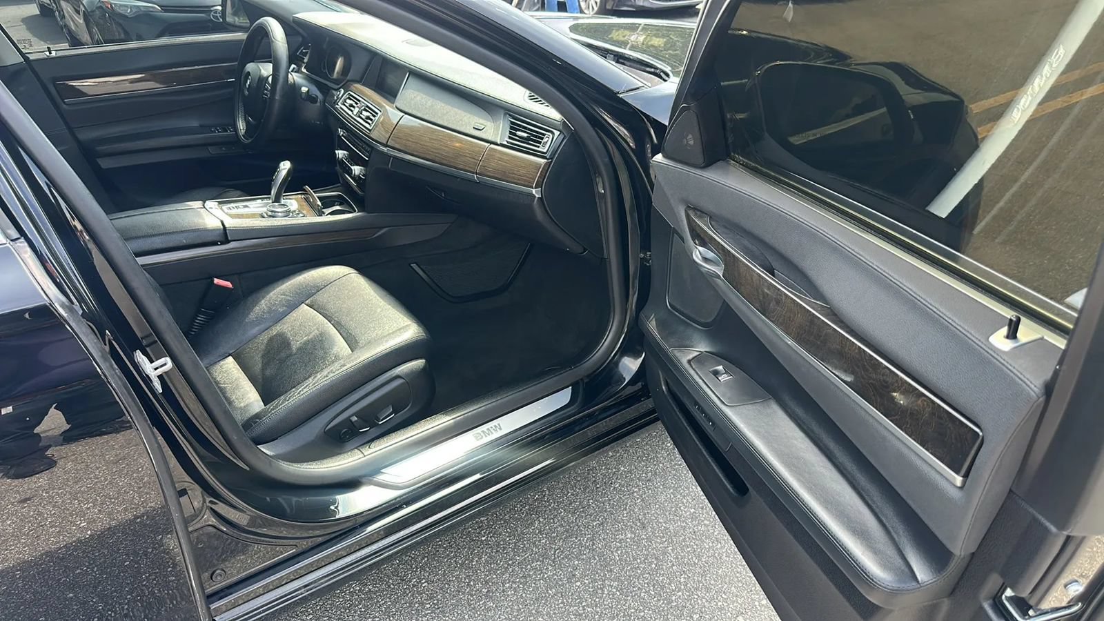 Used 2014 BMW 740i RWD image 29