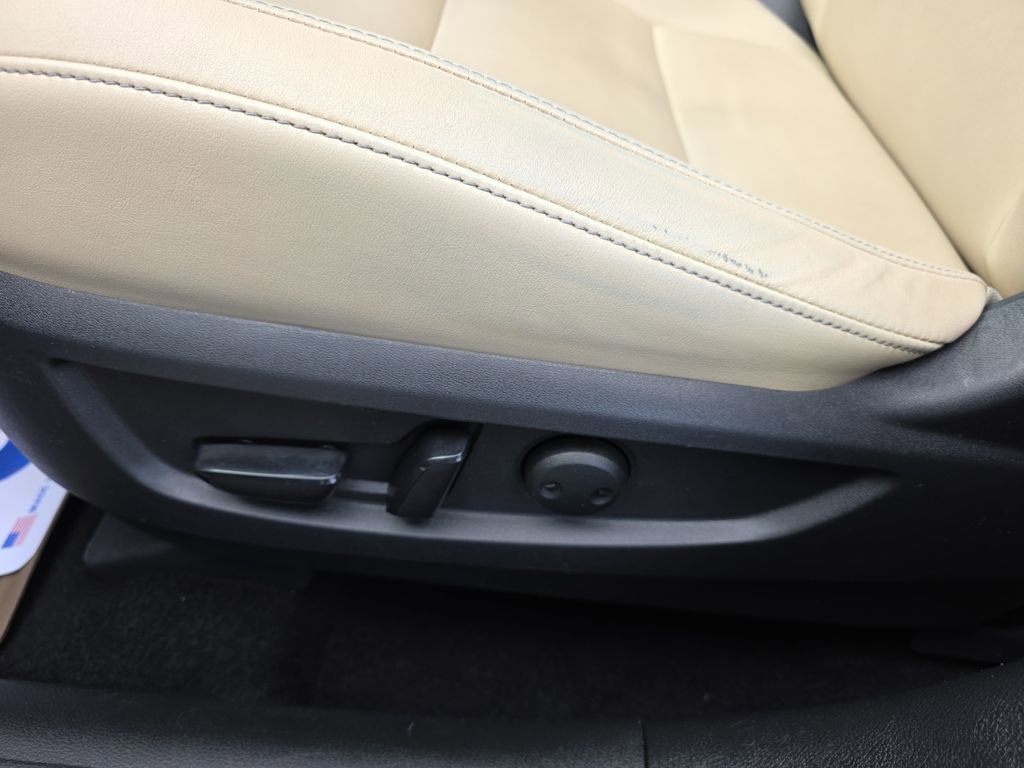 Used 2019 INFINITI QX50 Luxe w/ Navigation Package image 13