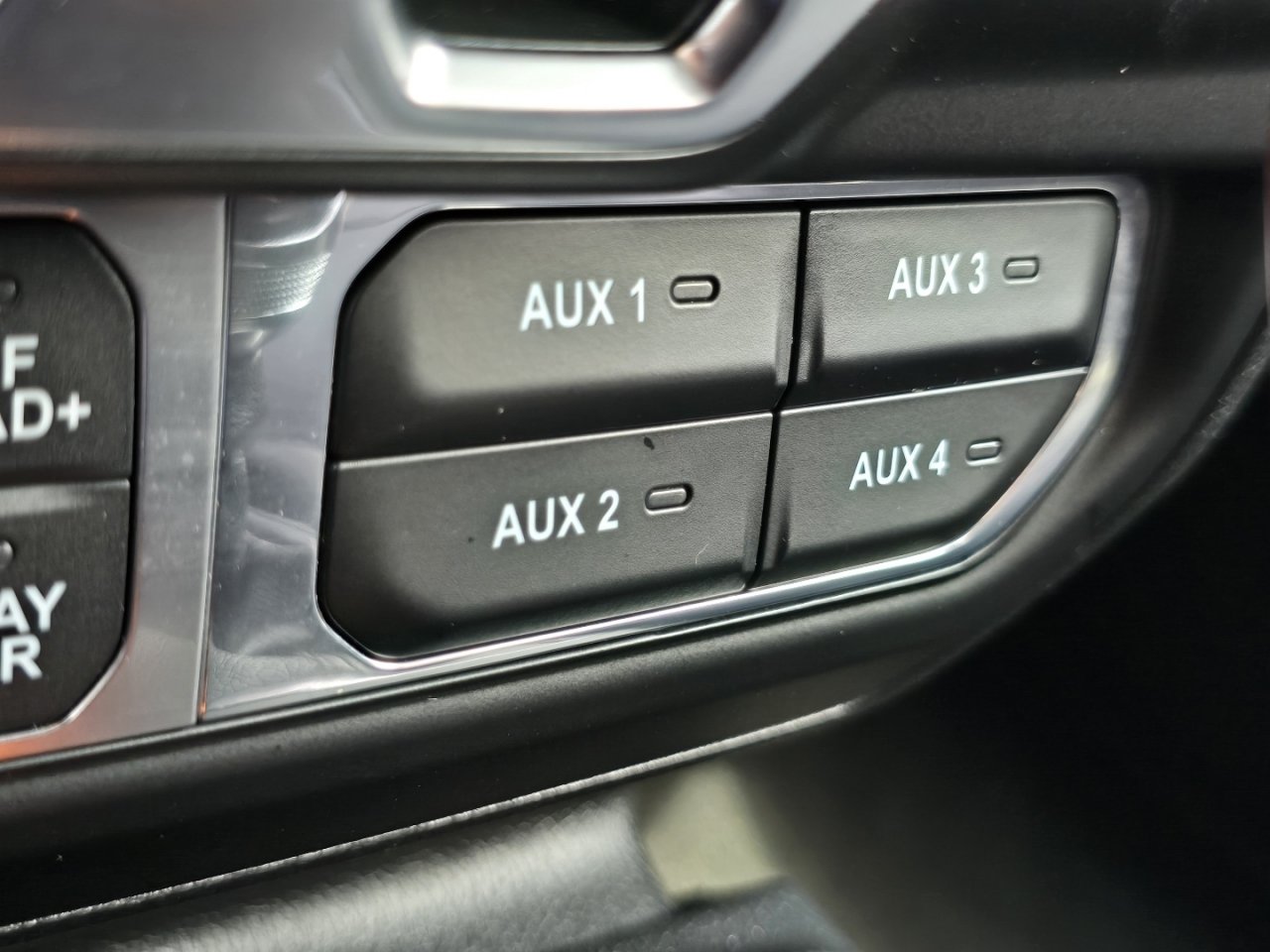 Used 2025 Jeep Wrangler Unlimited Rubicon AWD/4WD image 9