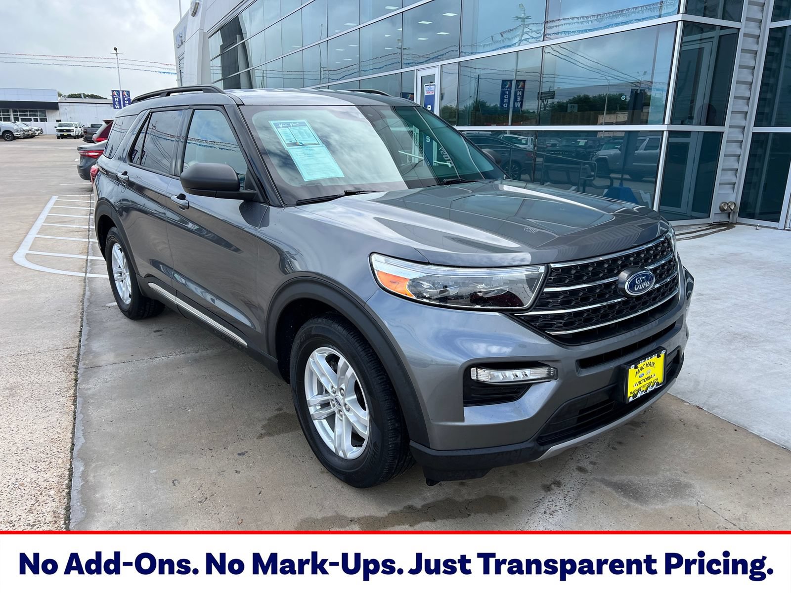 Used 2023 Ford Explorer XLT w/ Equipment Group 202A RWD image 1