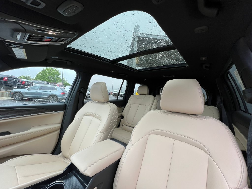 New 2027 Jeep Grand Cherokee L Limited AWD/4WD image 7