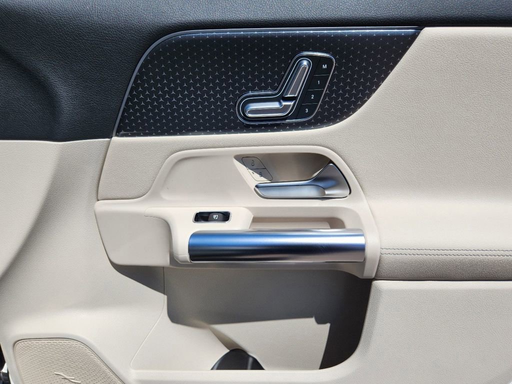 New 2025 Mercedes-Benz GLA 250 4MATIC image 20