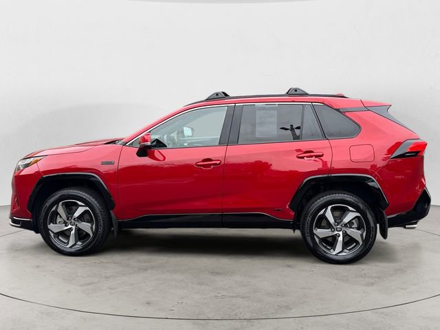 Used 2022 Toyota RAV4 SE w/ Weather & Moonroof Package AWD/4WD image 2
