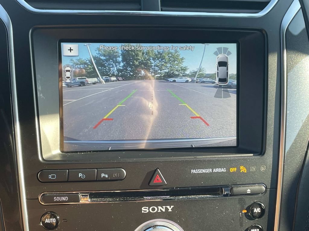 Used 2018 Ford Explorer Platinum AWD/4WD image 39