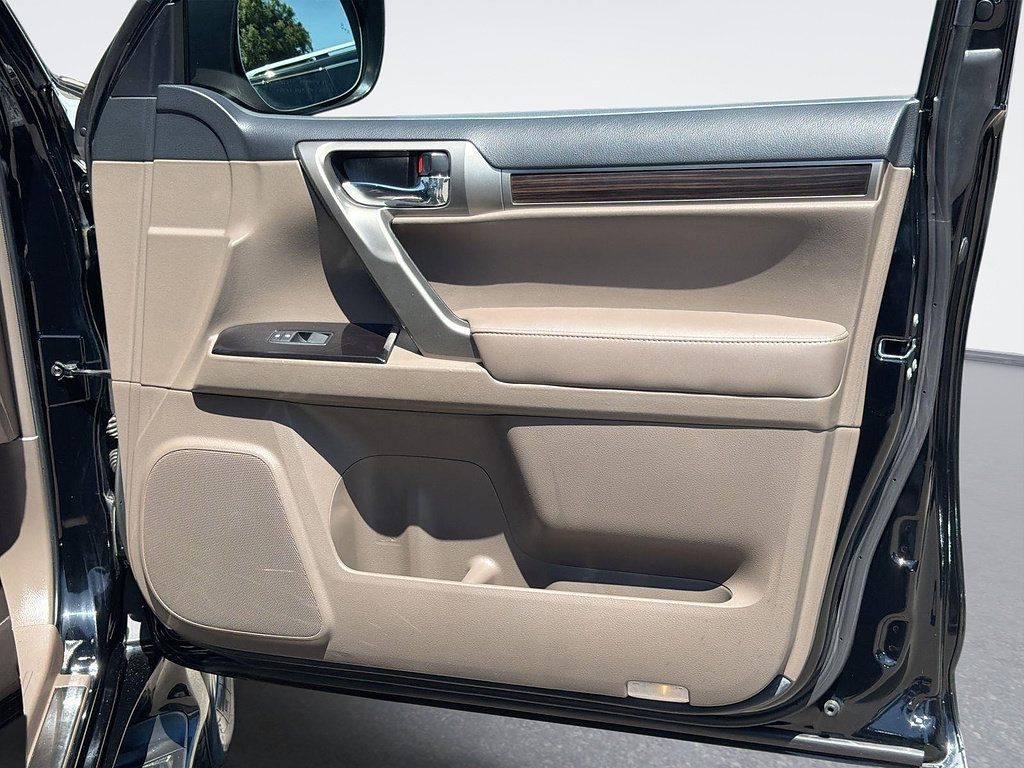 Used 2017 Lexus GX 460 AWD/4WD image 31