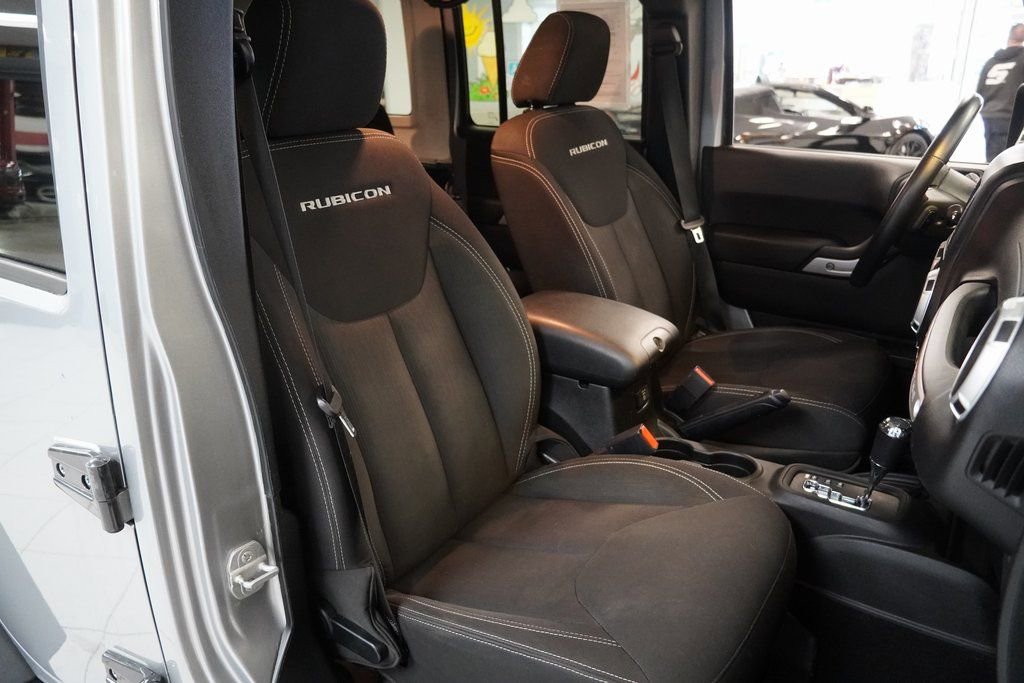 Used 2014 Jeep Wrangler Unlimited Rubicon w/ Connectivity Group image 26