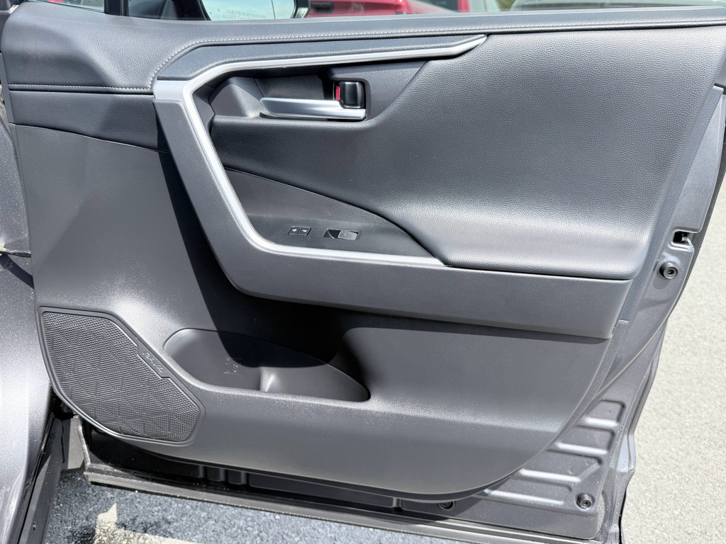 Used 2024 Toyota RAV4 Limited image 34