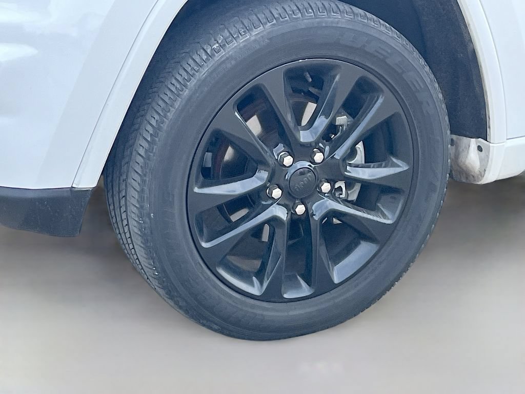 Used 2020 Jeep Grand Cherokee Altitude AWD/4WD image 32