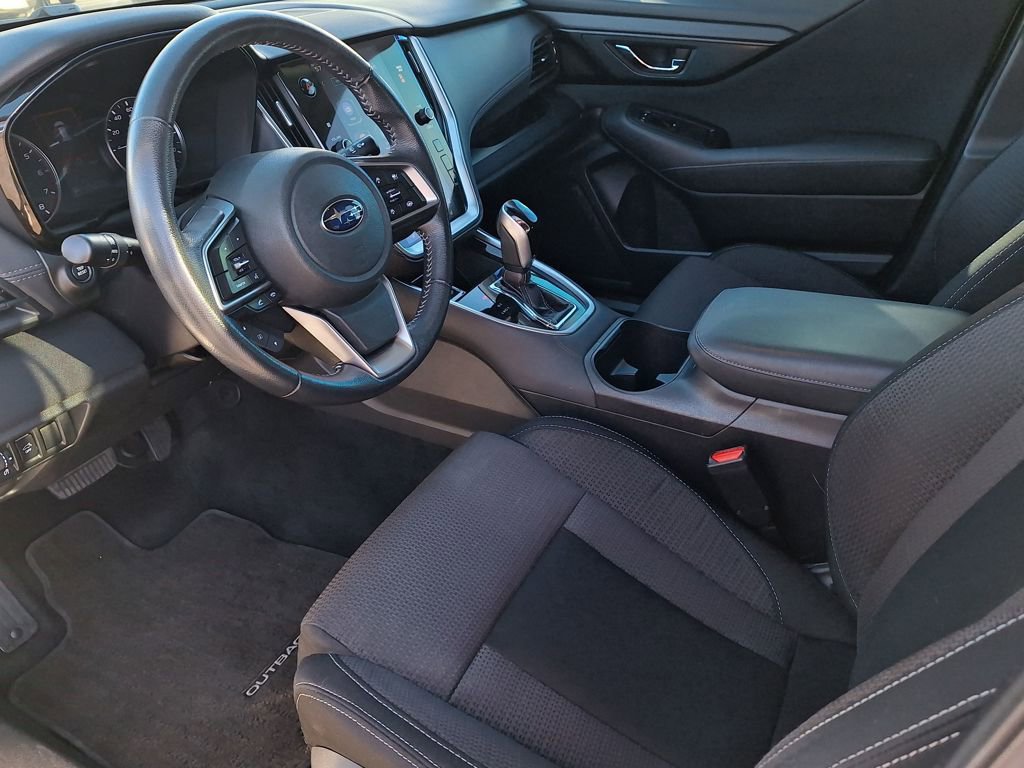 Used 2022 Subaru Outback Premium image 10