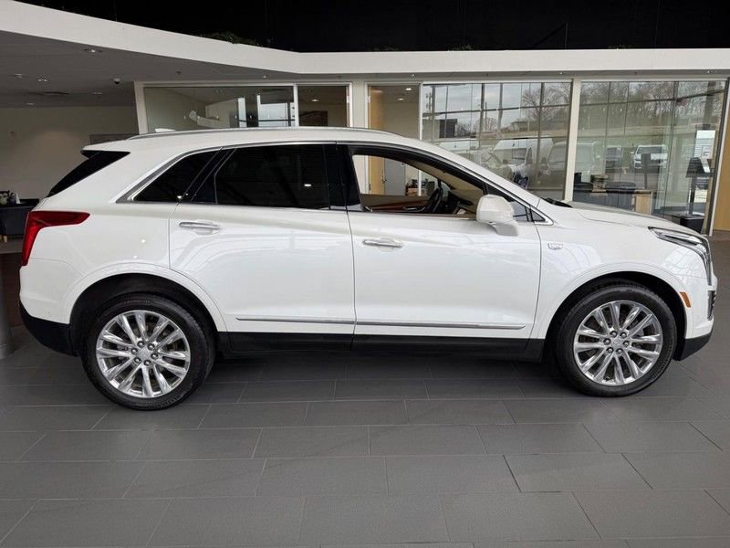 Used 2019 Cadillac XT5 Platinum w/ Trailering Package AWD/4WD image 2