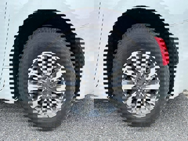 New 2023 Chrysler Pacifica Touring-L image 34