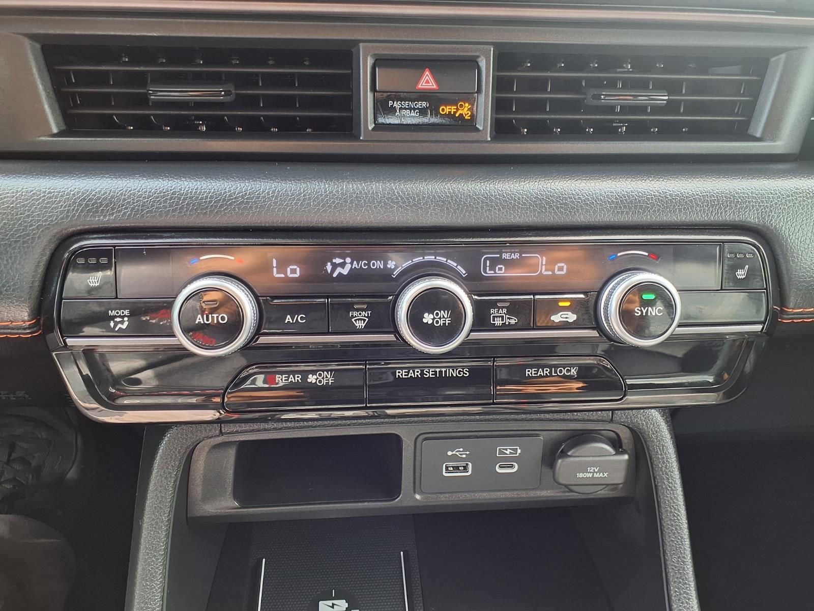 Used 2025 Honda Pilot TrailSport image 20