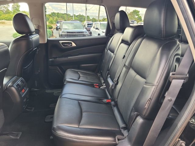 Used 2020 Nissan Pathfinder Platinum image 17