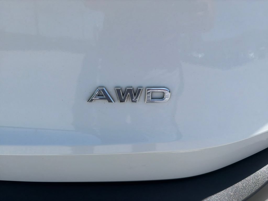 Used 2023 Nissan Rogue S AWD/4WD image 32