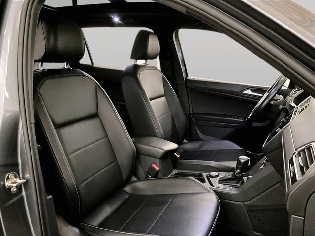 Used 2019 Volkswagen Tiguan SEL Premium R-Line AWD/4WD image 8