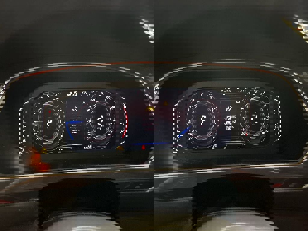 Used 2022 Volkswagen Tiguan SEL R-Line image 14